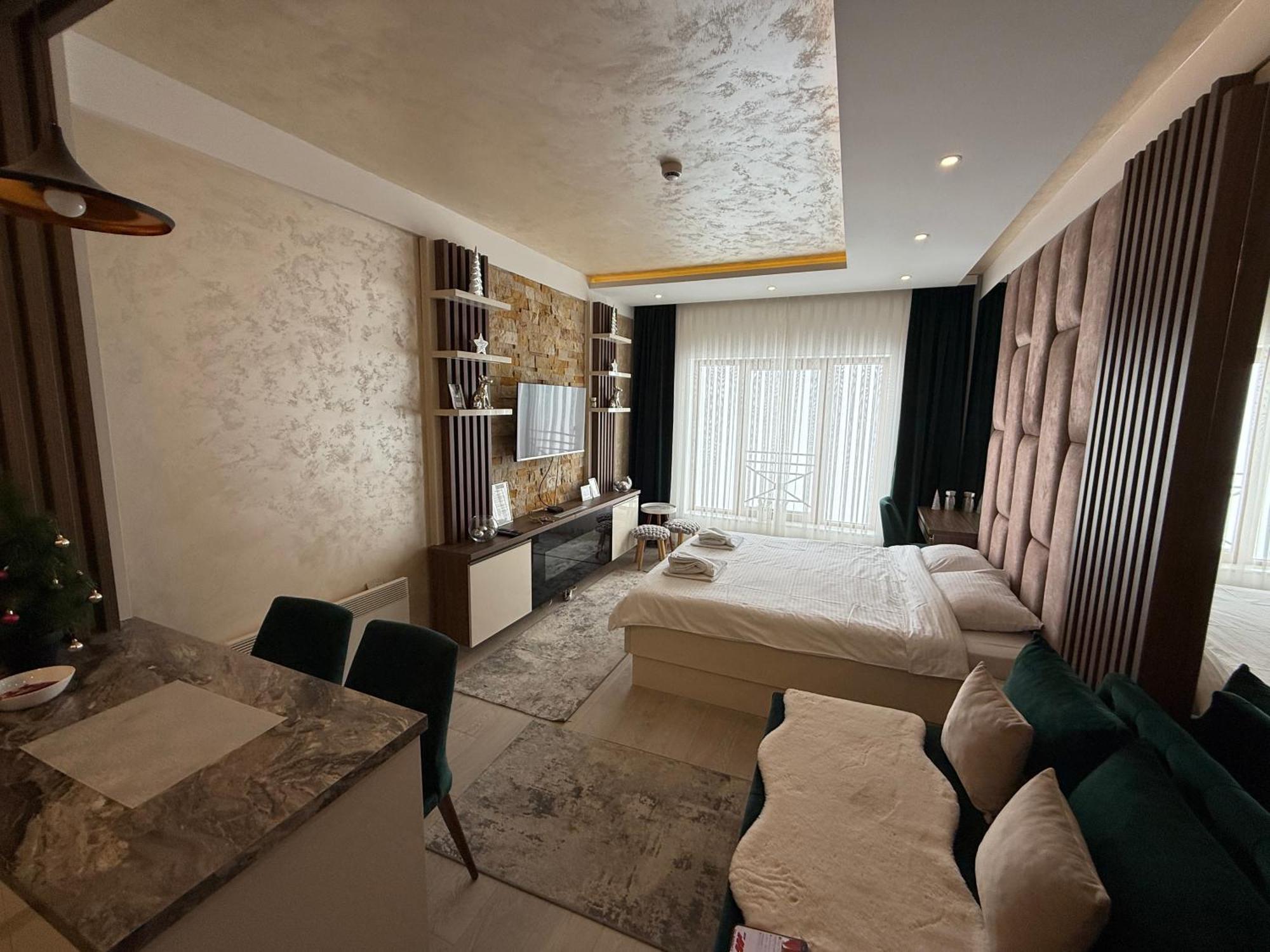 קופאוניק Apartmani Fashion -Milmari Resort מראה חיצוני תמונה